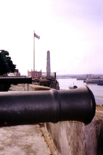 モロ要塞の砲台